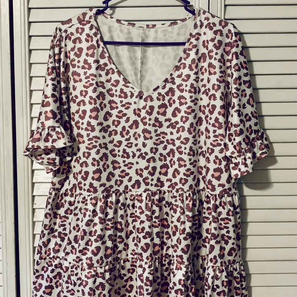 Leopard Print Ruffle Sleeve Top